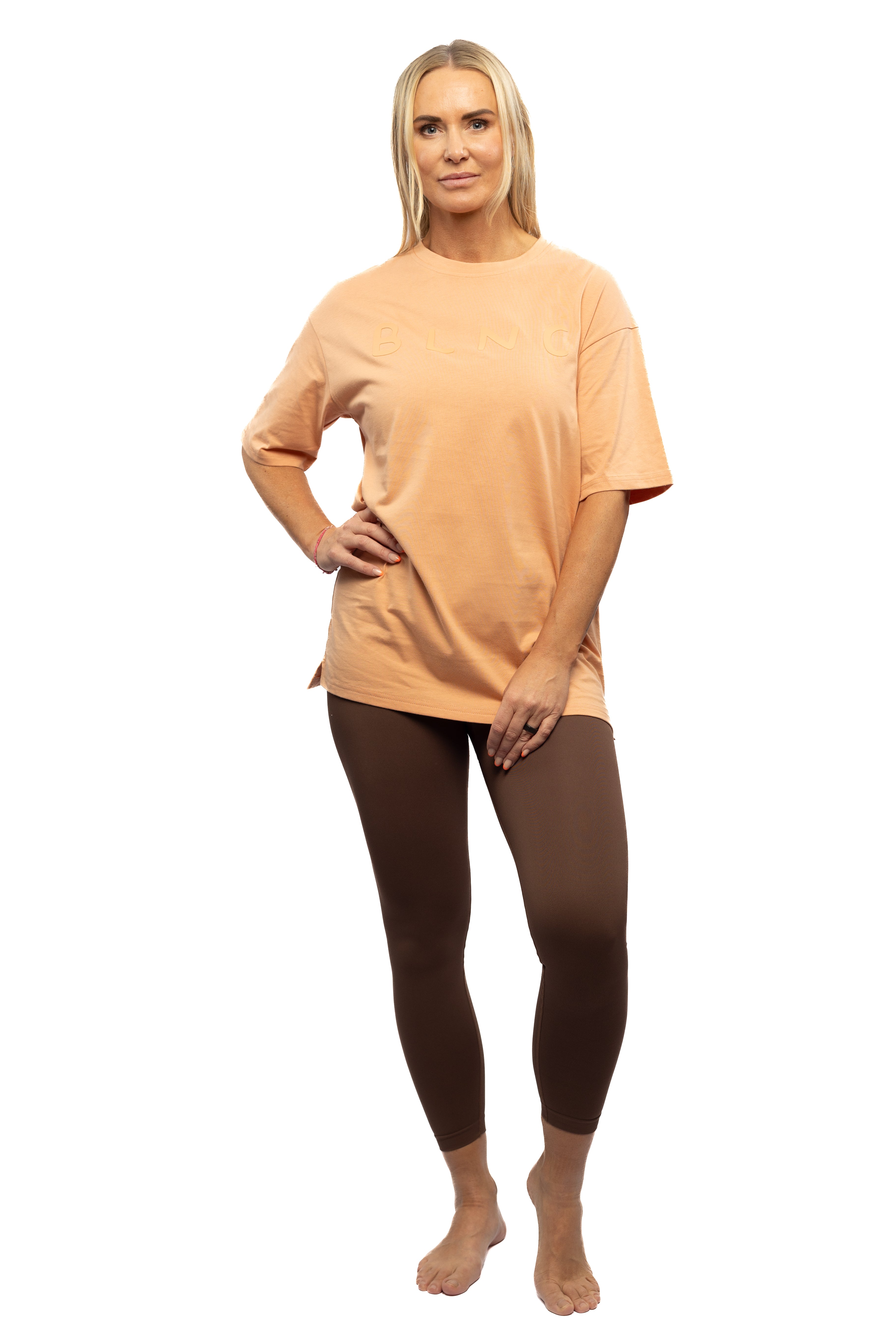 Apricot - Oversize unisex t-shirt Shapeuupse